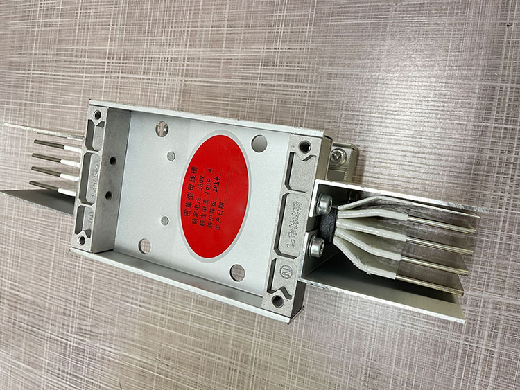 南寧母線(xiàn)槽生產(chǎn)廠(chǎng)家告訴你母線(xiàn)槽的幾大優(yōu)勢(shì)和價(jià)格情況